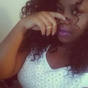 Meet your Posher, Brenda