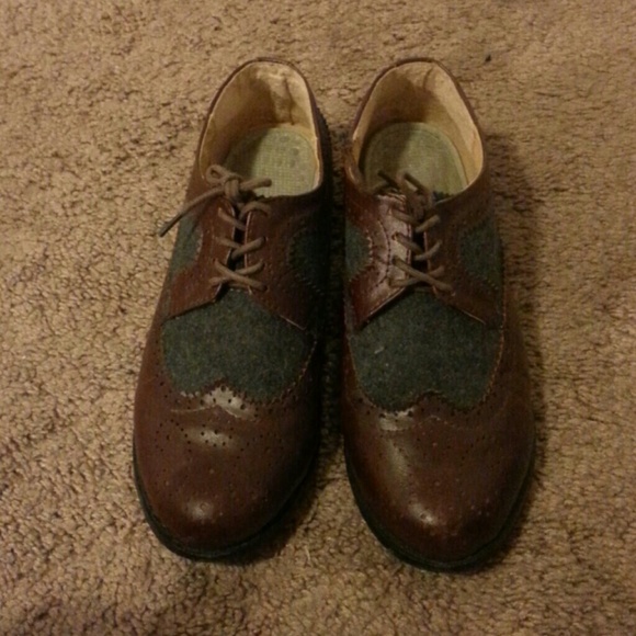 Shoes - Picture 2 of 3