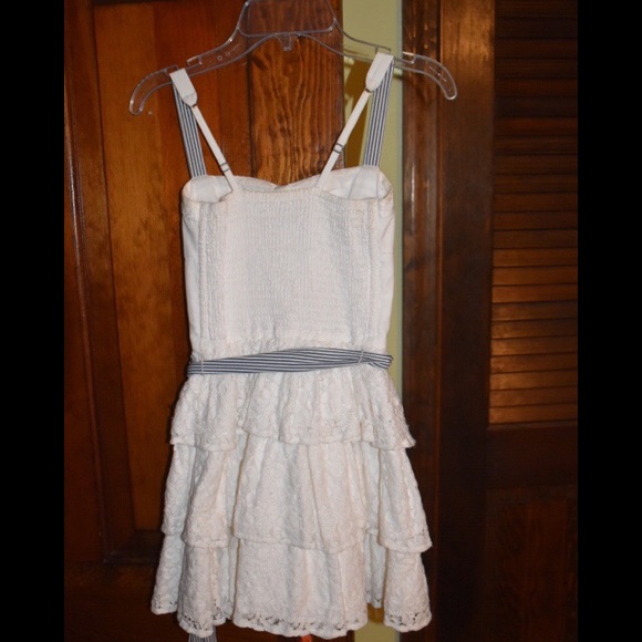 Abercrombie & Fitch kids super cute dress!!👗