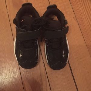 Nike kids shoes