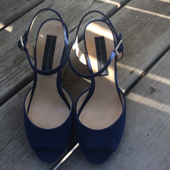 Steve Madden Pumps.