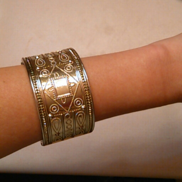Cleopatra style bracelet