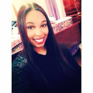 Meet your Posher, Adrienne