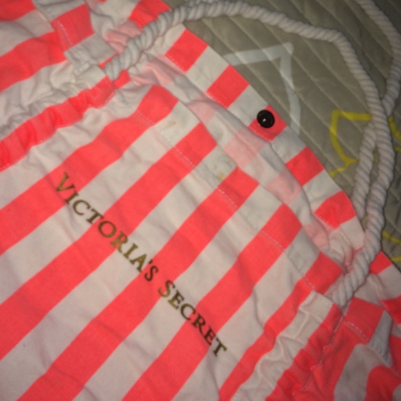 Victoria's Secret beach bag - Picture 2 of 3