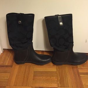 Coach signature black rainbows. Size 9M