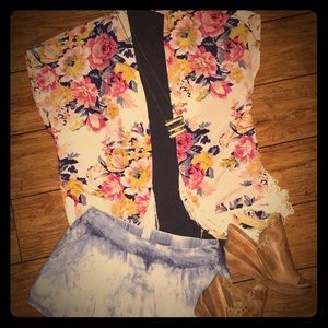 Francesca's Floral Kimono