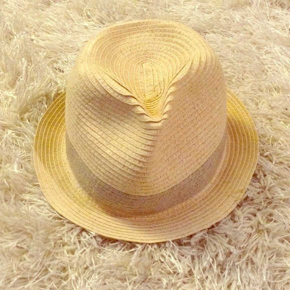 🌟Banana Republic Paper Hat🌟
