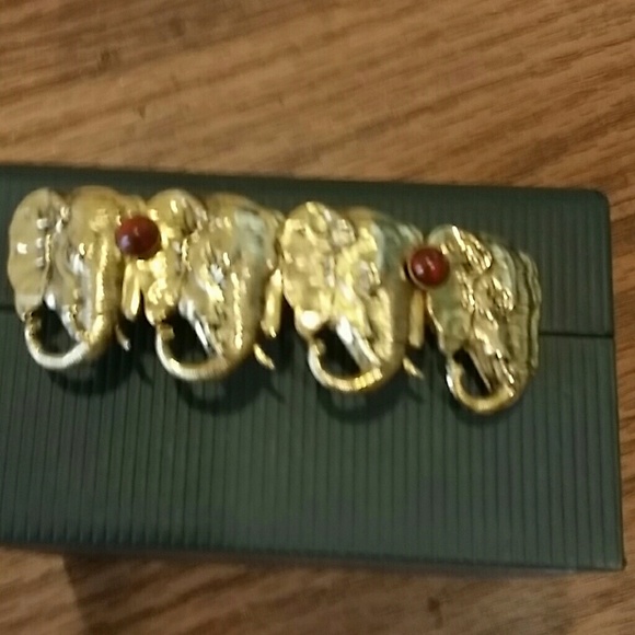 Elephant barette