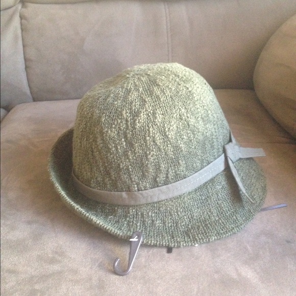 Leaf olive collection eighteen hat