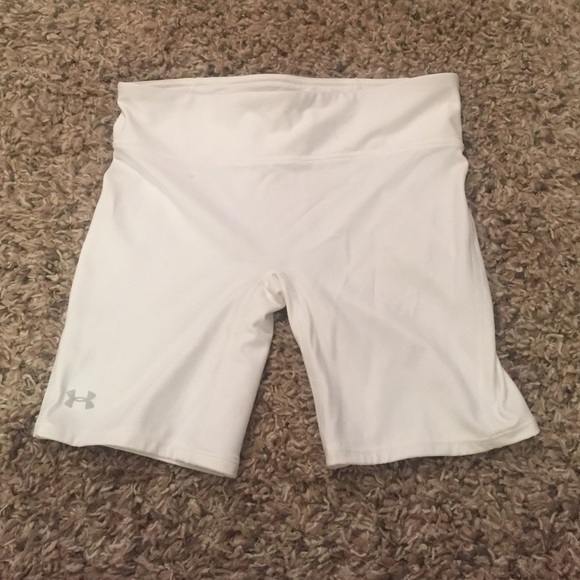 White under armour shorts