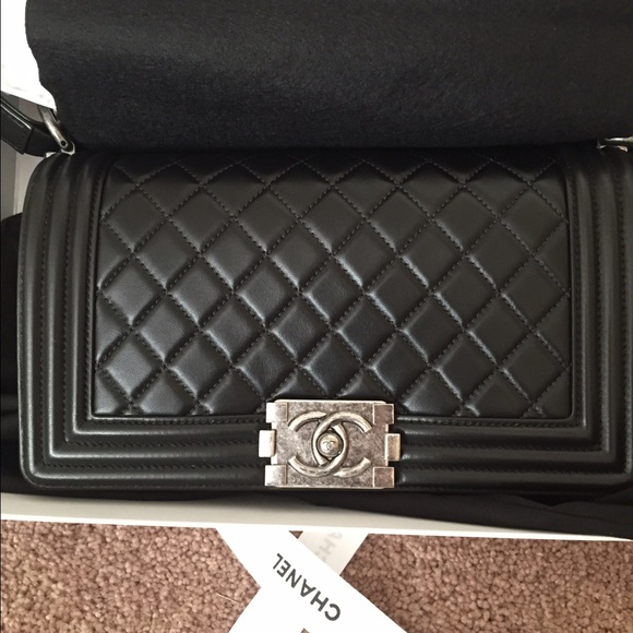 Chanel Le boy Medium Lamb skin - Picture 2 of 4