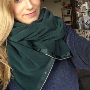 lululemon Vinyasa scarf