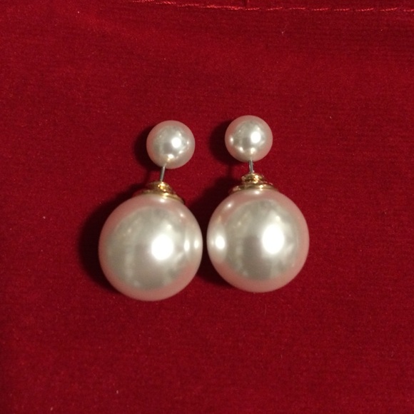 Double-Sided Pearl Earring