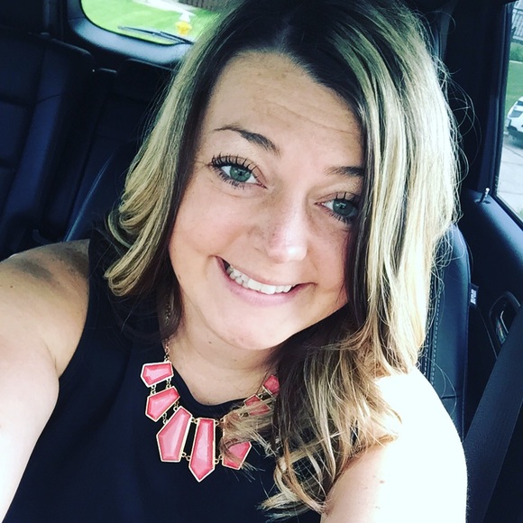 Meet your Posher, Haley - Picture 1 of 1