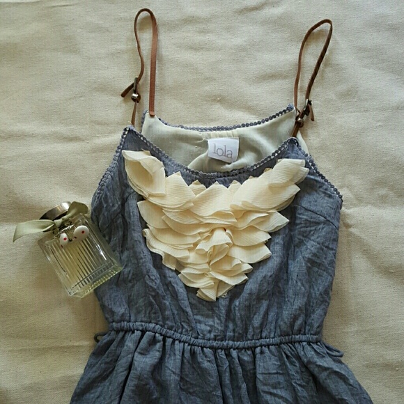 Lola Dresses & Skirts - 🚫SOLD🚫 🎀2 for 10 Sale 🎀 Flirty chambray dress