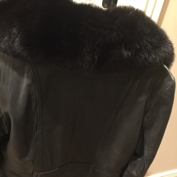 Leather jacket - Picture 3 of 3