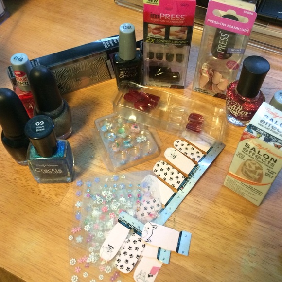 Freebies (ask to include in order) - Picture 1 of 4