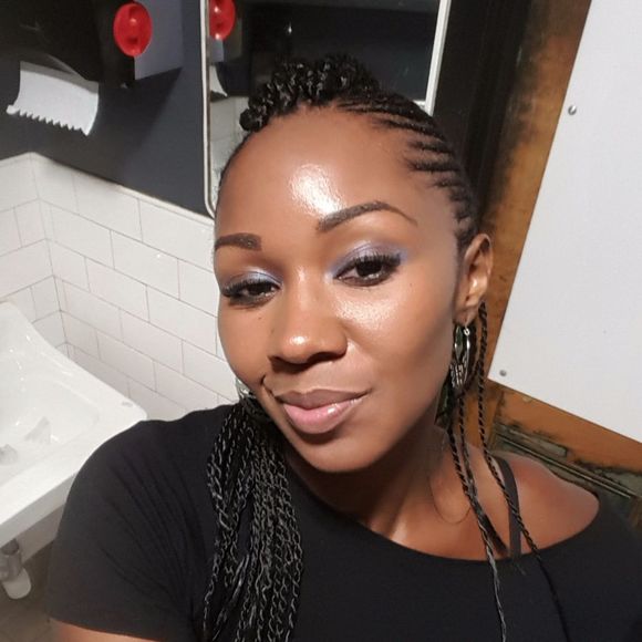 Meet your Posher, Ashley