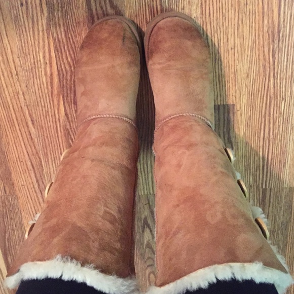 Chestnut Bailey Button Ugg Boots - Picture 4 of 4