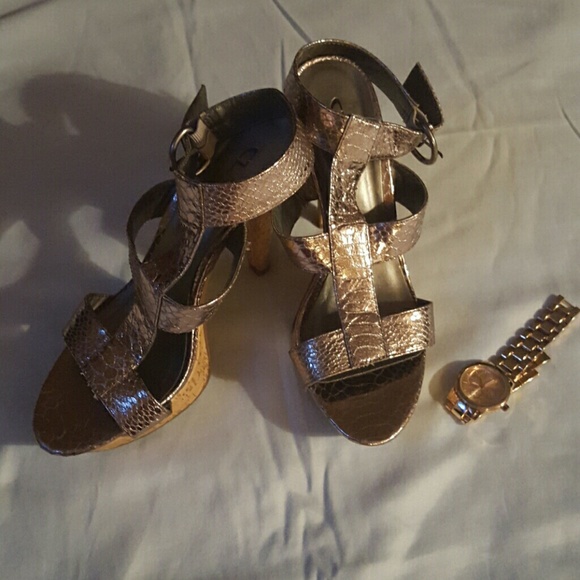 CL by laundry platform shoes. Size 8 - Picture 4 of 4