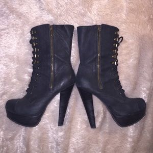 Steve Madden EVANDER lace up Bootie