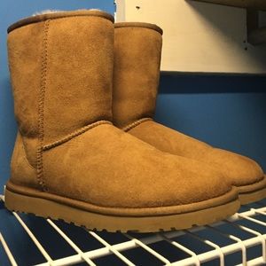 SOLD Women's Classic Short UGG boots