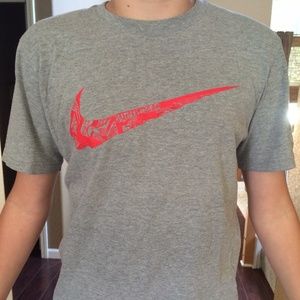 Nike Men's T-Shirt Size Medium