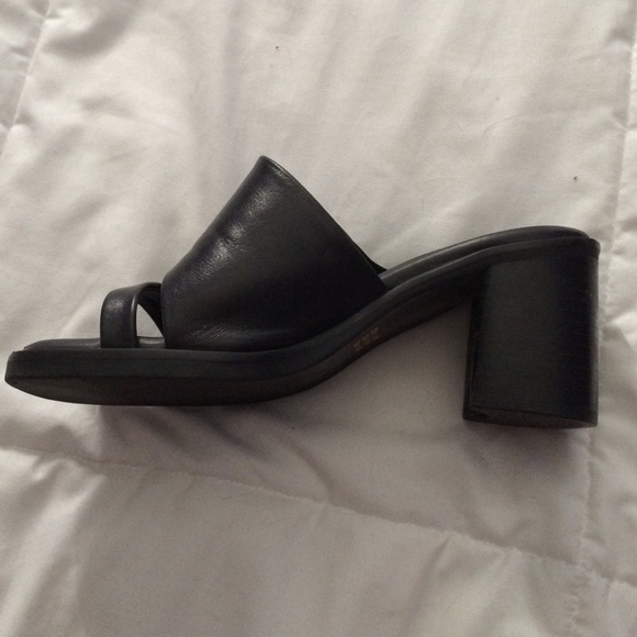 Vintage 90's black sandal