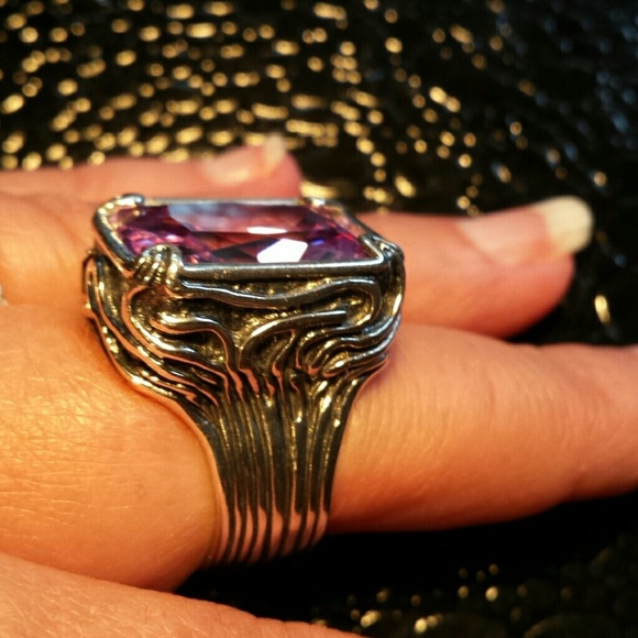 Ring - Picture 2 of 4