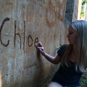 Meet your Posher, Chloe