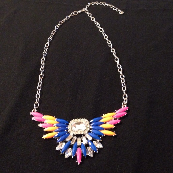 Statement Necklace - Picture 3 of 4