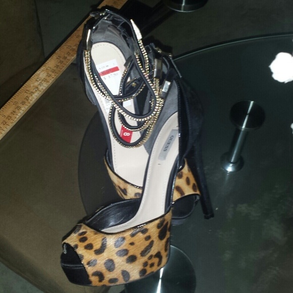 HOT! Guess Leopard print stilettos