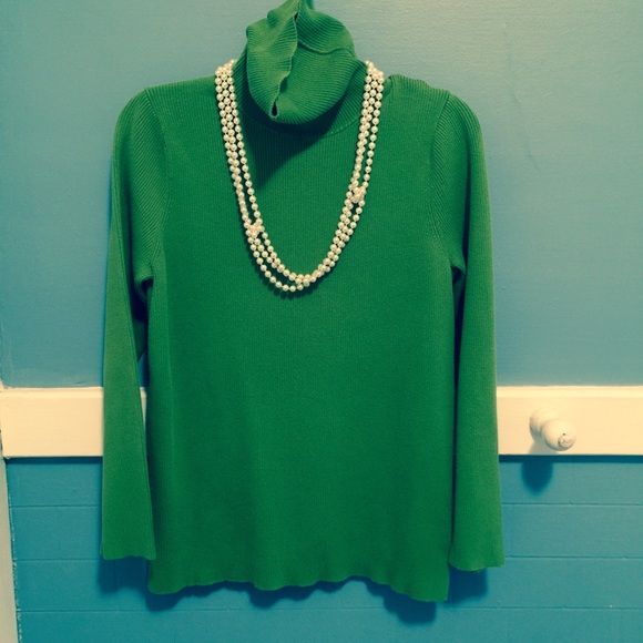 Lands end green turtleneck