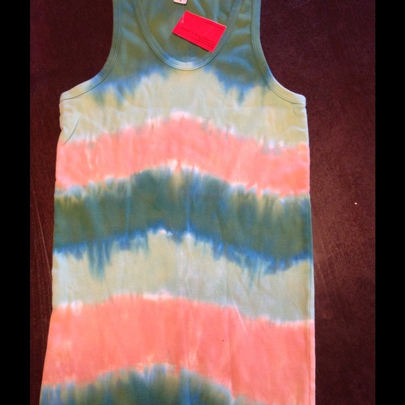 American Apparel tye dye tank !💕💙