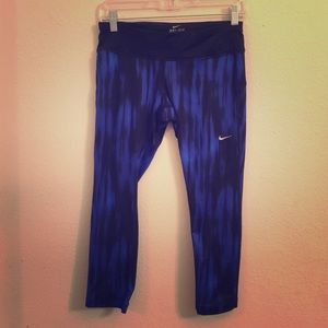 Nike Pro Drif-Fit  Epic Capri