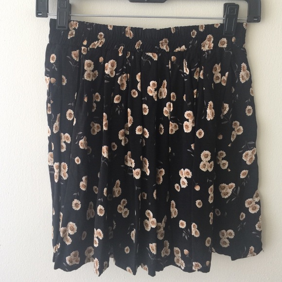 Brandy Melville sunflower skirt