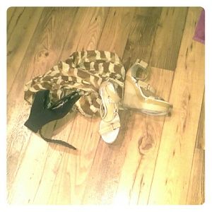 Designer heals plus bonus infinity scarf and belt