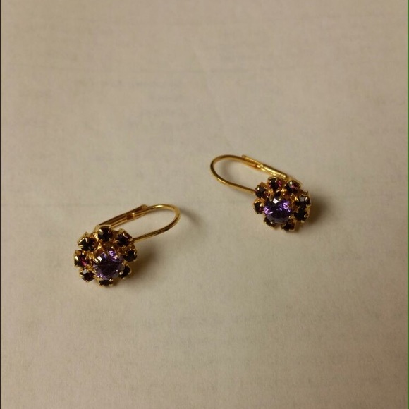 Earrings - Picture 1 of 2