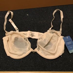 Simply Vera Wang lace bra 34 D