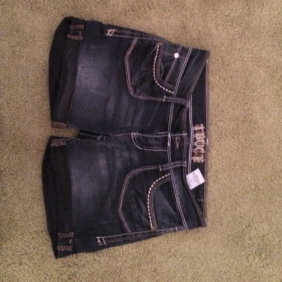 Truce® Frayed Cuffed Hem shorts - worn once! - Picture 1 of 4