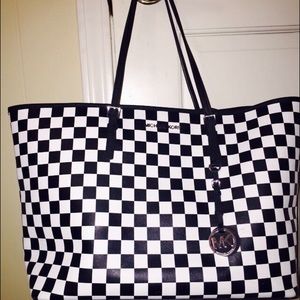 Michael Kors medium checkerboard tote