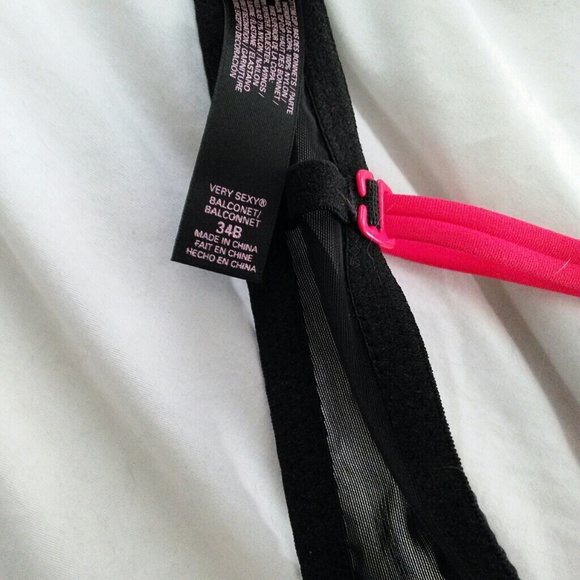 SOLD!!!!! Victoria Secret Bombshell Bra 34B - Picture 3 of 3