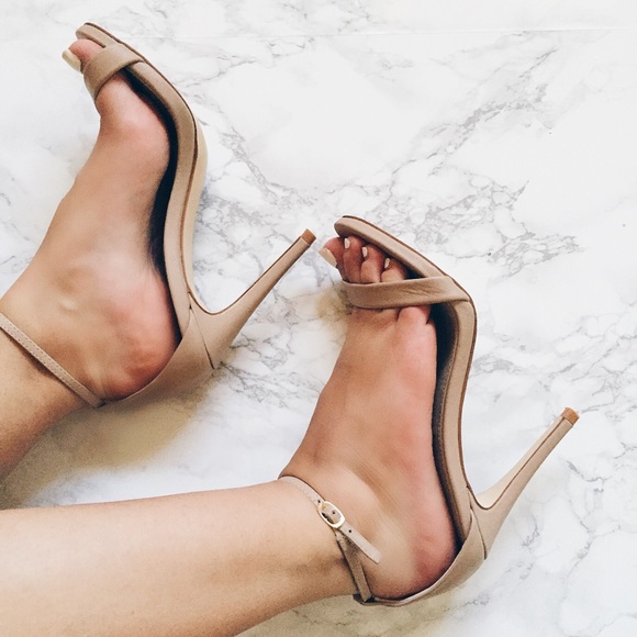 Steve Madden nude Heels