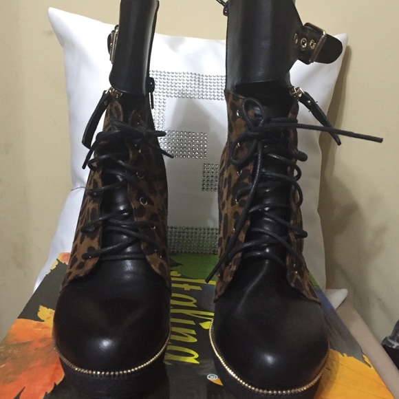 Leopard ankle Boot - Picture 3 of 4