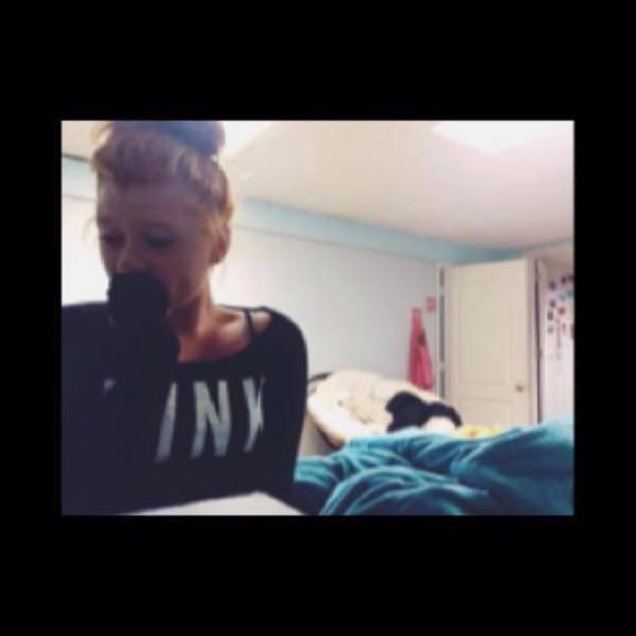 Meet your Posher, Heather - Picture 1 of 1