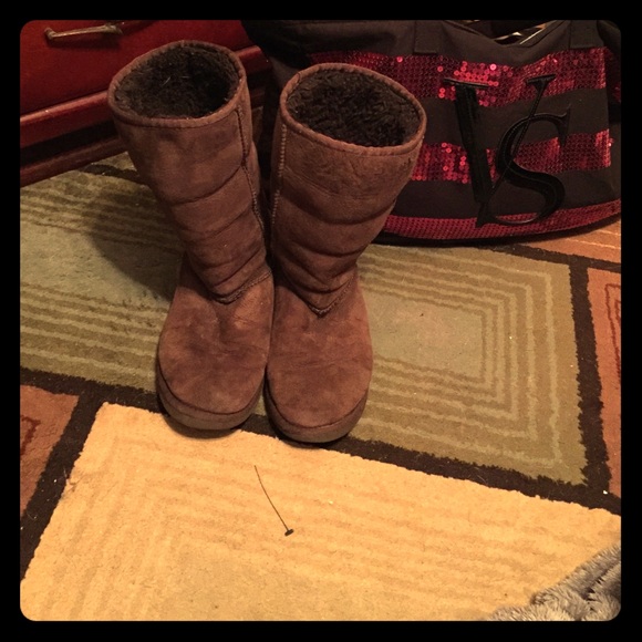 ugg classic tall chocolate size 8 ugg classic tall chocolate size 8