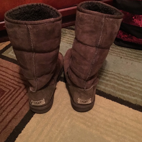 ugg classic tall chocolate size 8 ugg classic tall chocolate size 8
