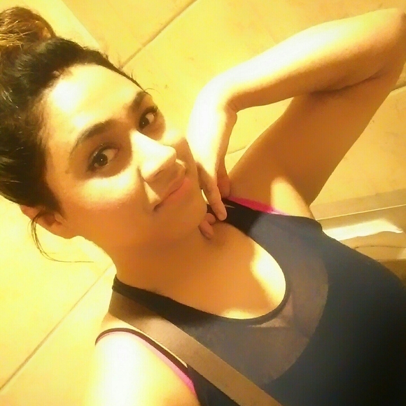 Meet your Posher, Rose - Picture 1 of 1