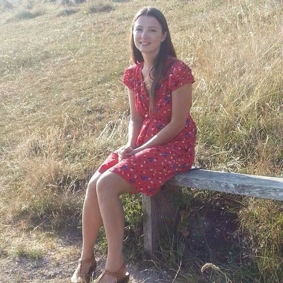 Meet your Posher, Sophie - Picture 3 of 3