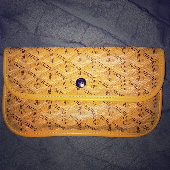 Goyard purse